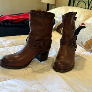 Frye boots. Size 10. Great condition. Brown.